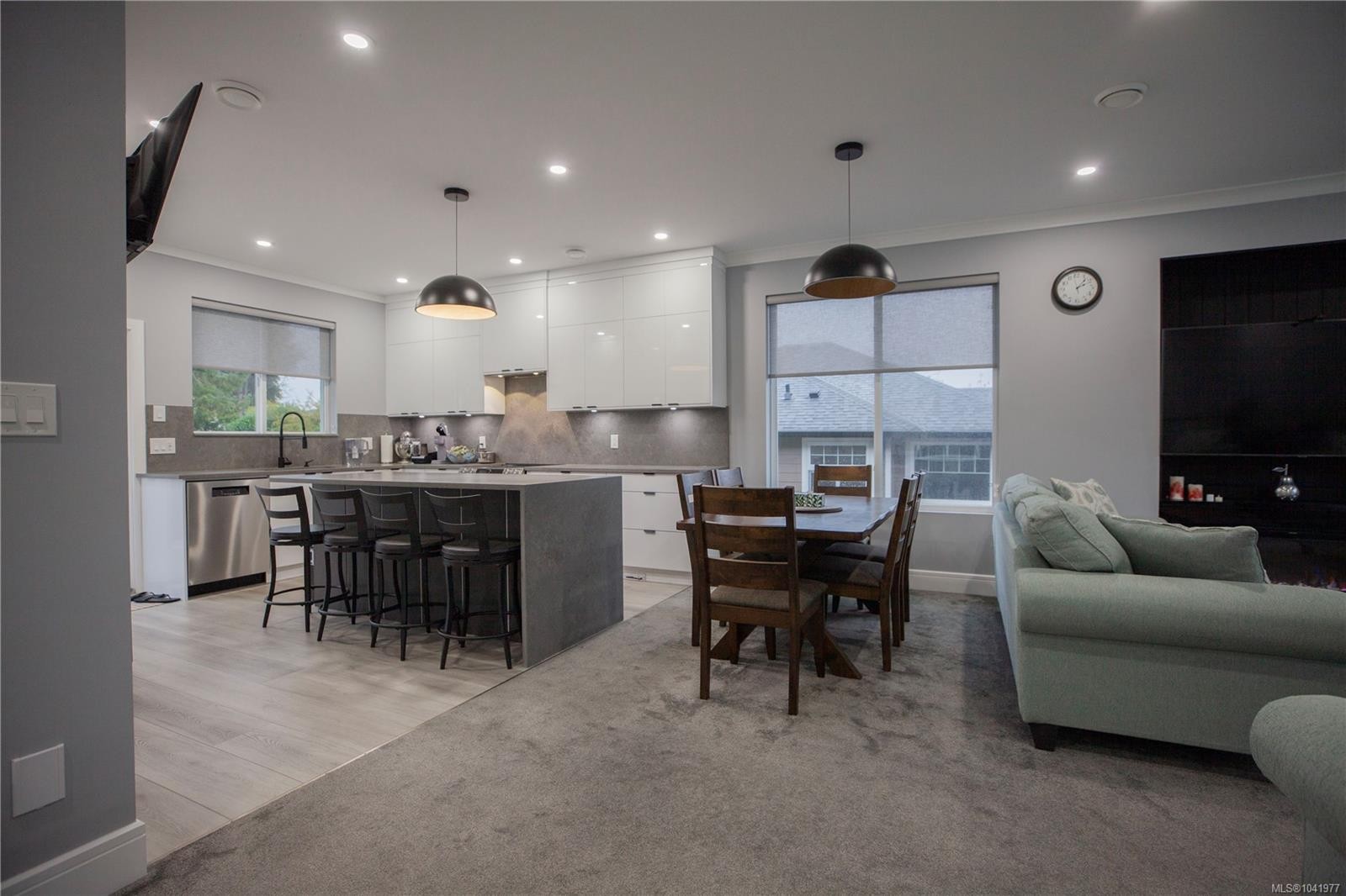 741 Snowdrop Ave, Saanich, BC