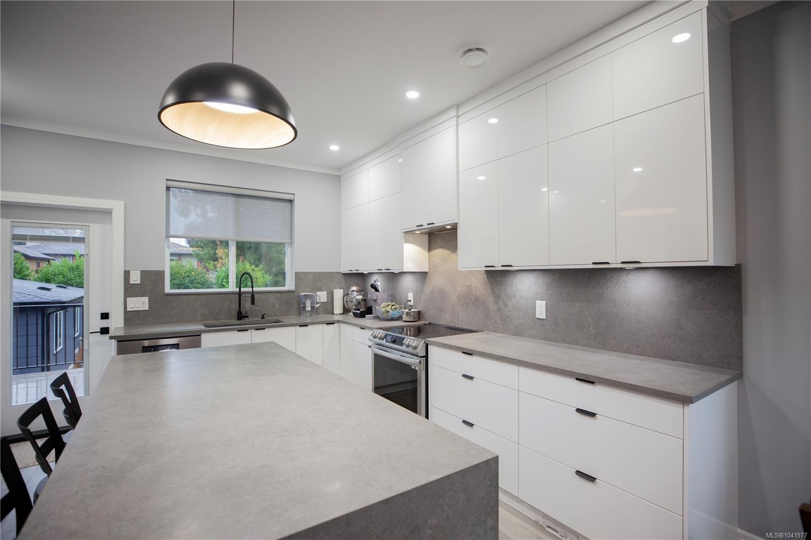 741 Snowdrop Ave, Saanich, BC