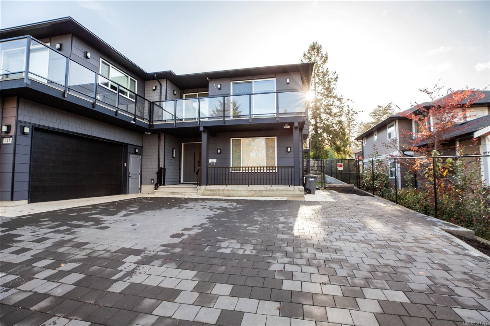 741 Snowdrop Ave, Saanich, BC