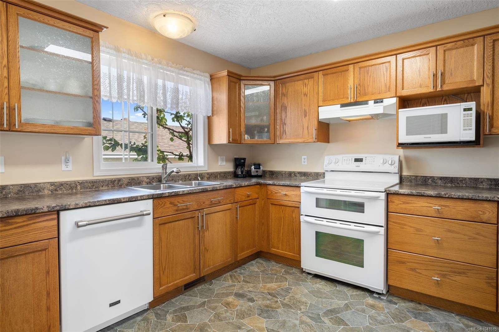 38 Eagle Lane, View Royal, BC