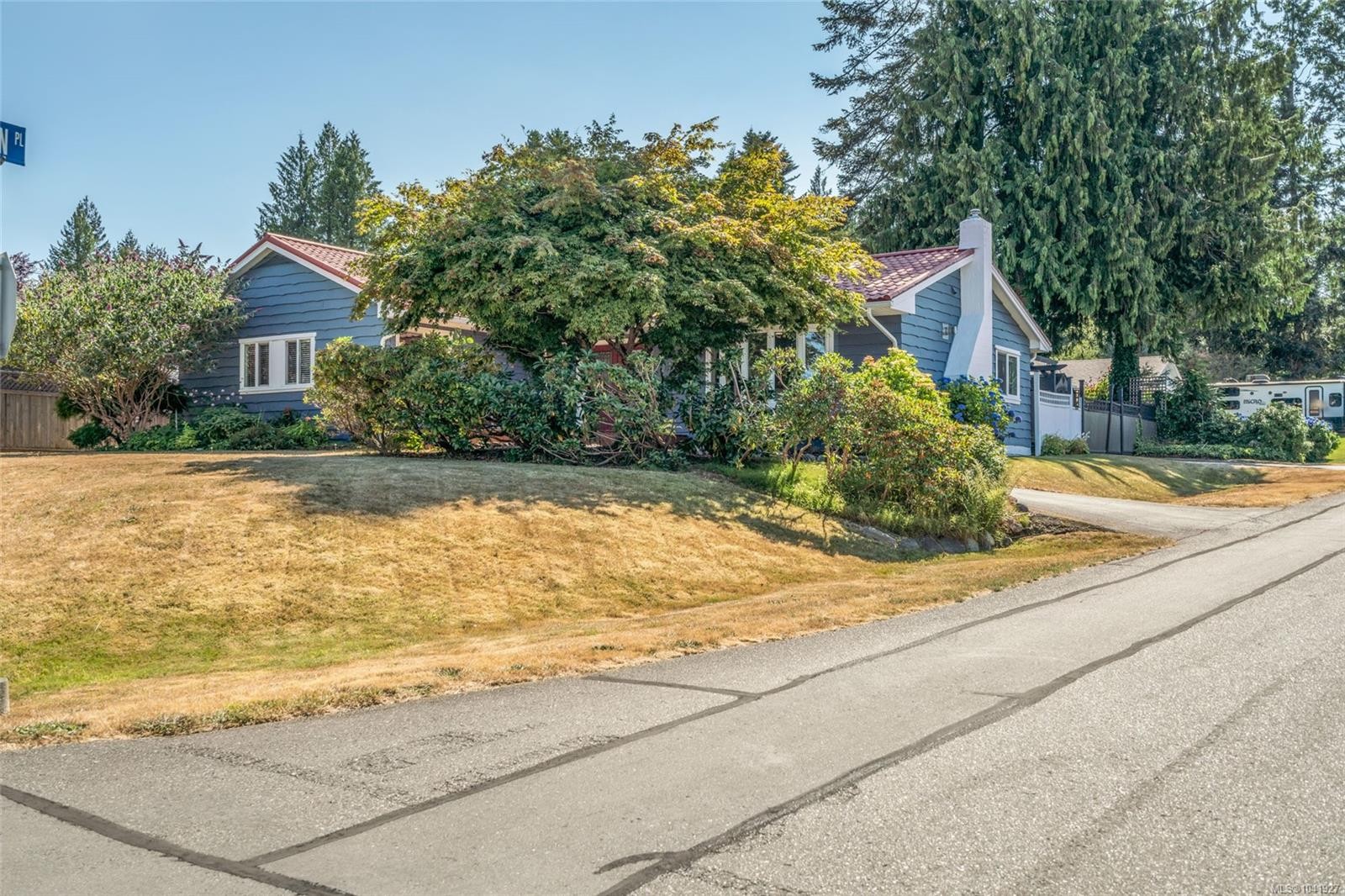 560 Eaglecrest Dr, Qualicum Beach, BC