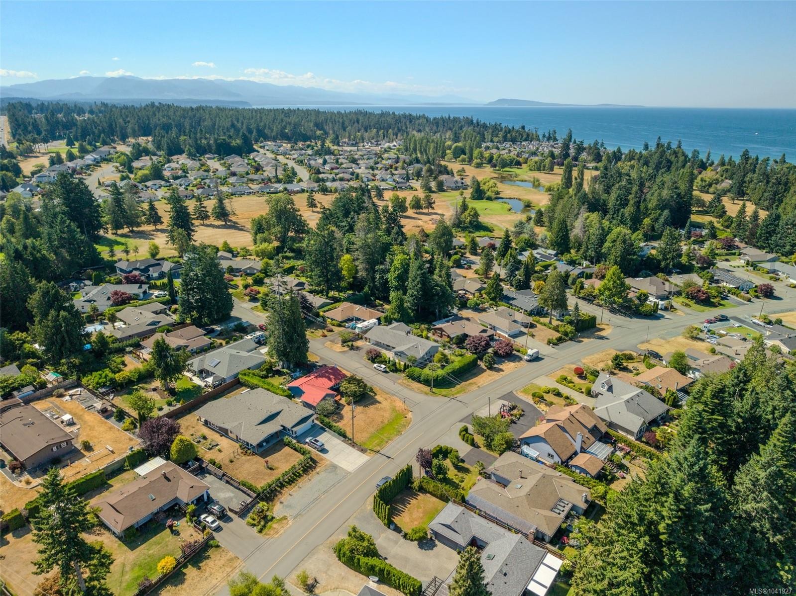 560 Eaglecrest Dr, Qualicum Beach, BC
