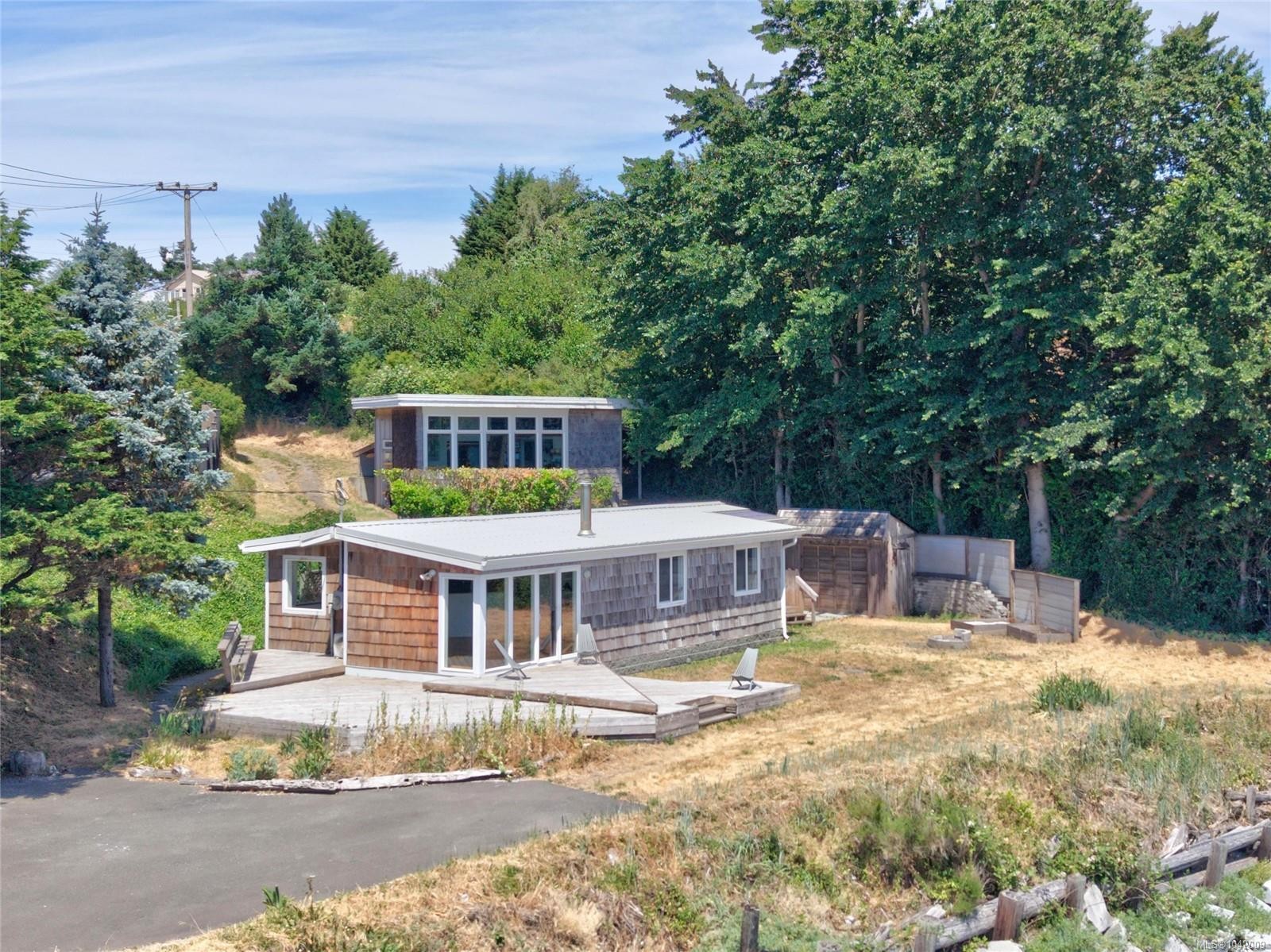 343 Lazo Rd, Comox, BC