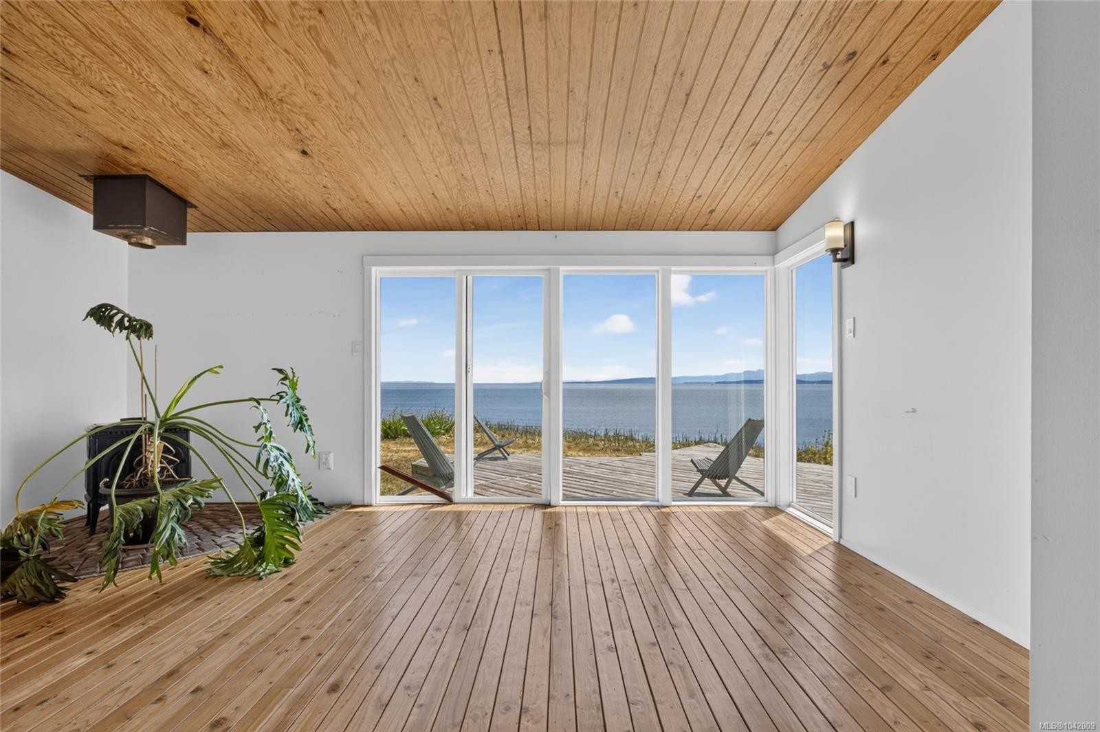 343 Lazo Rd, Comox, BC