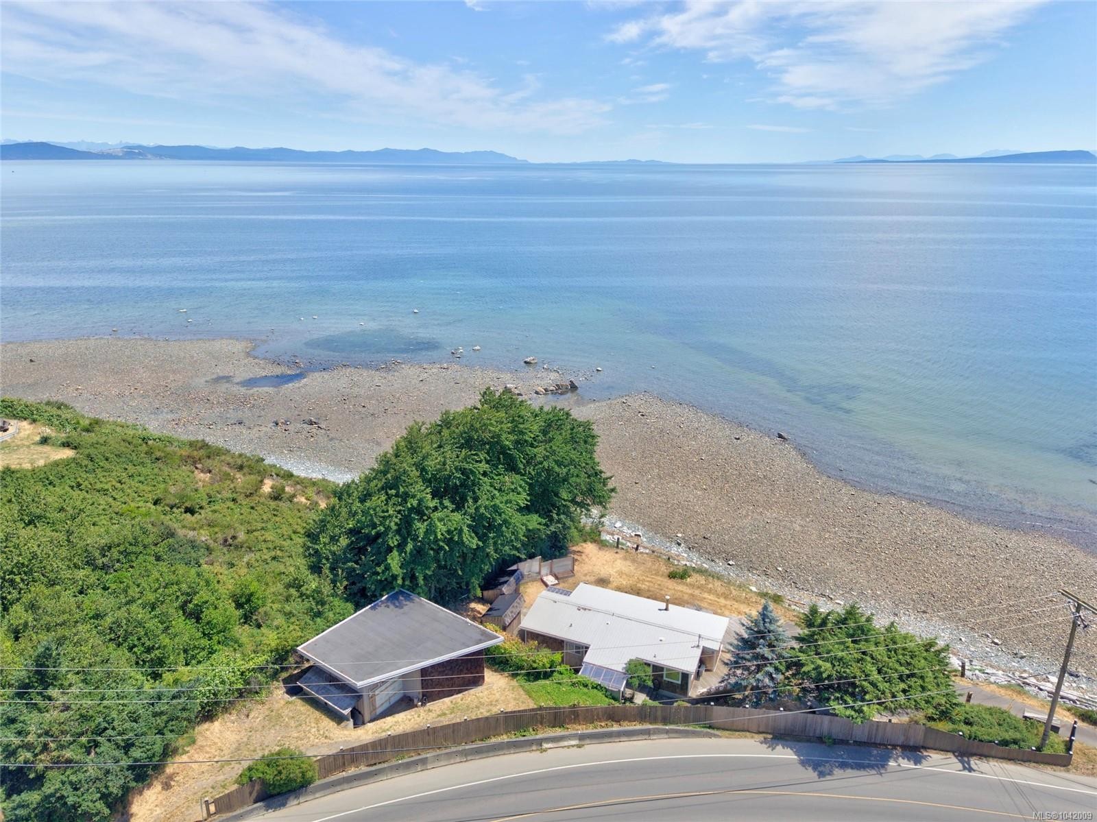 343 Lazo Rd, Comox, BC