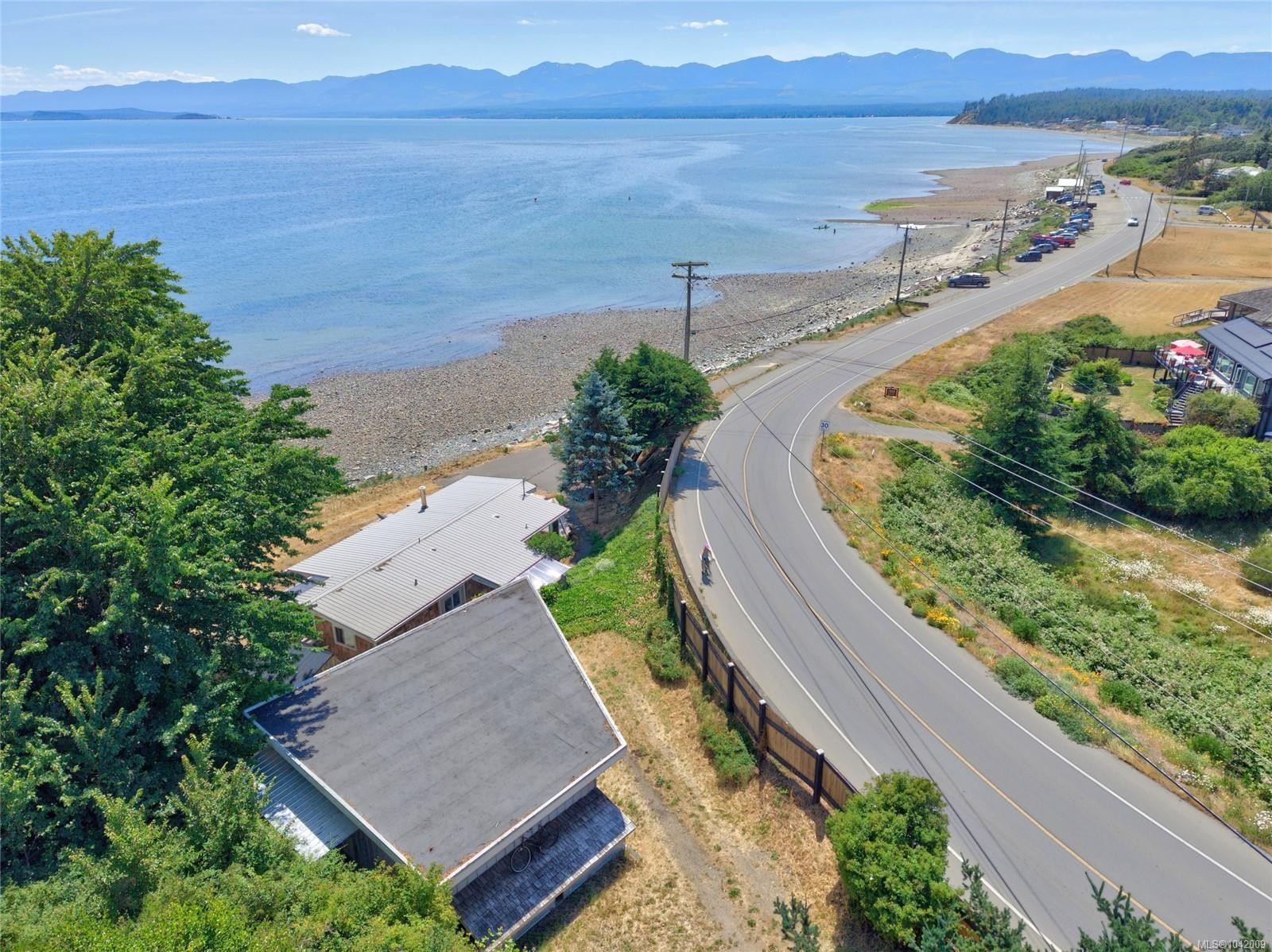 343 Lazo Rd, Comox, BC