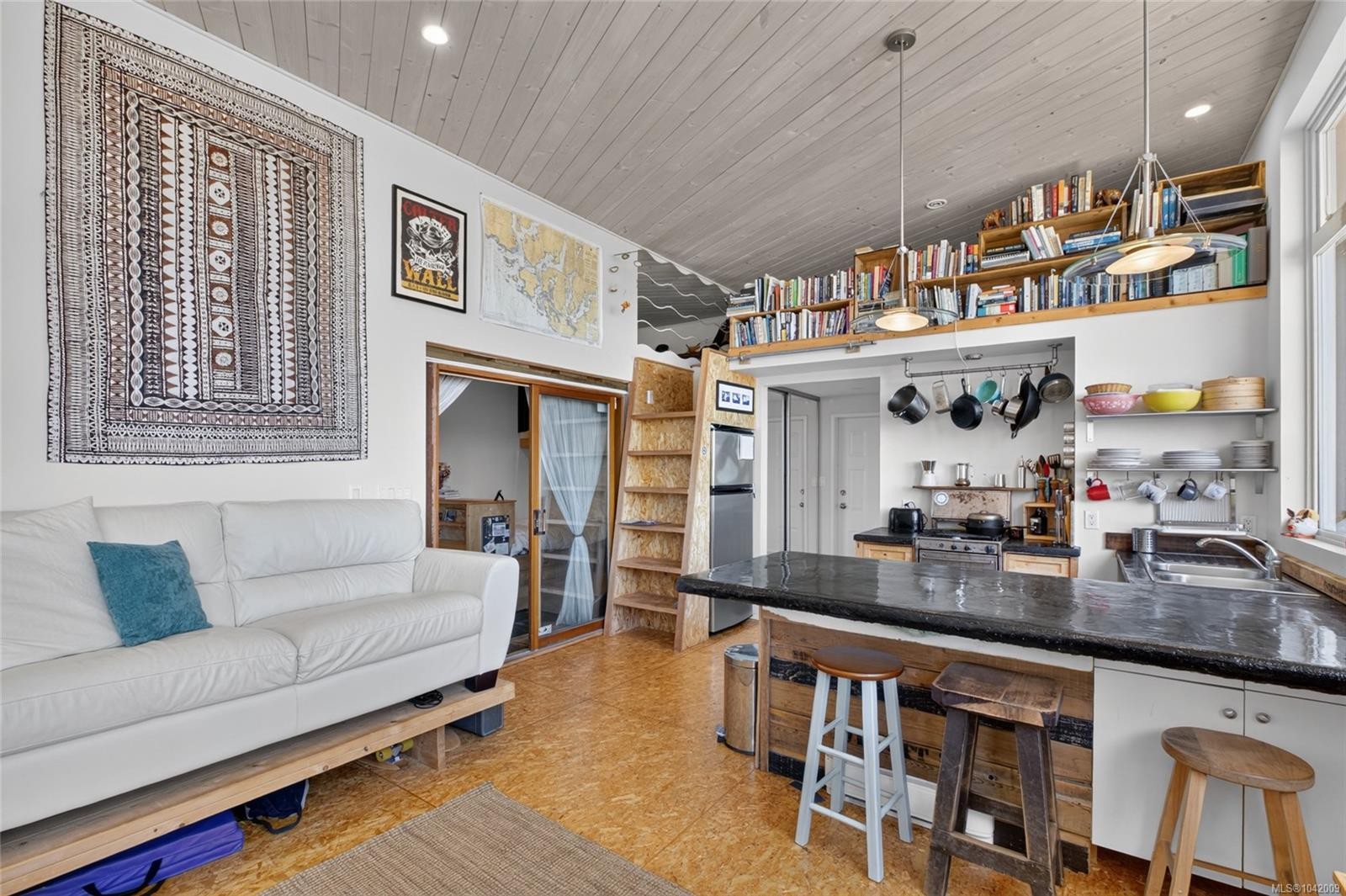 343 Lazo Rd, Comox, BC