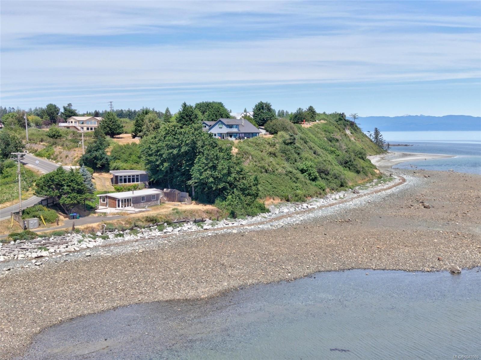 343 Lazo Rd, Comox, BC
