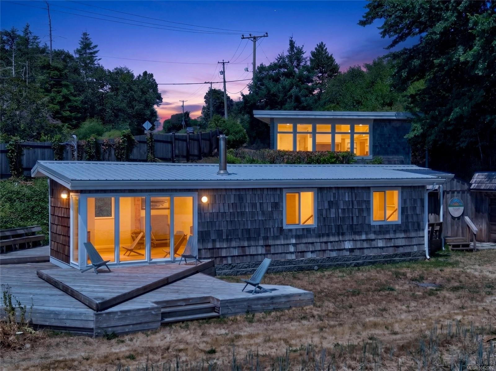 343 Lazo Rd, Comox, BC