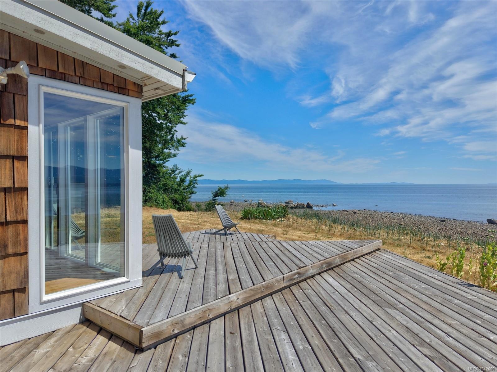 343 Lazo Rd, Comox, BC