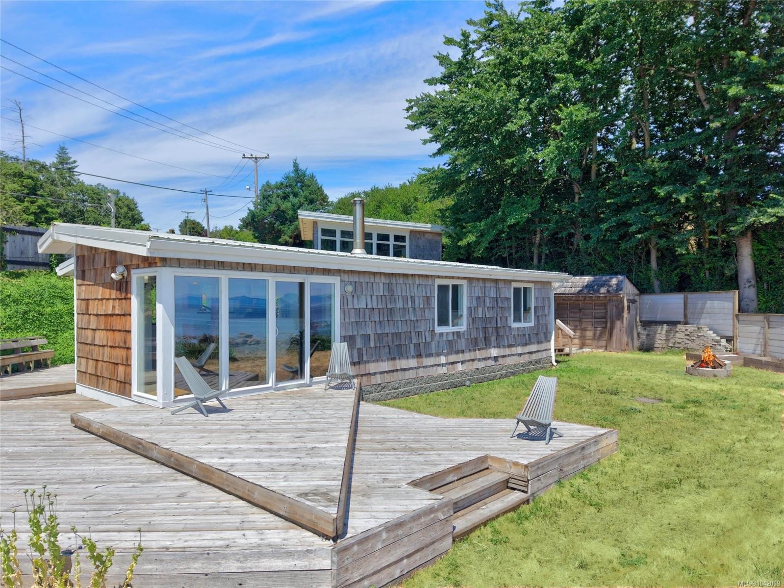 343 Lazo Rd, Comox, BC