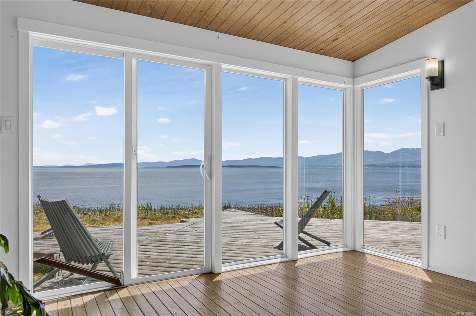343 Lazo Rd, Comox, BC