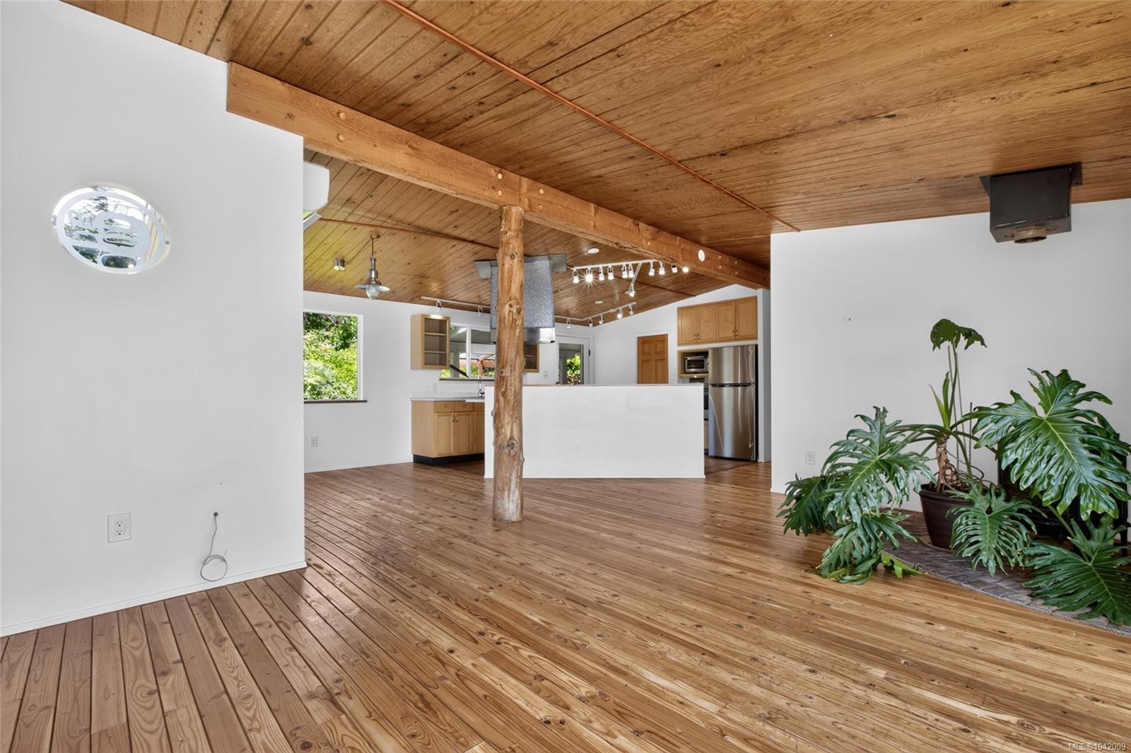 343 Lazo Rd, Comox, BC