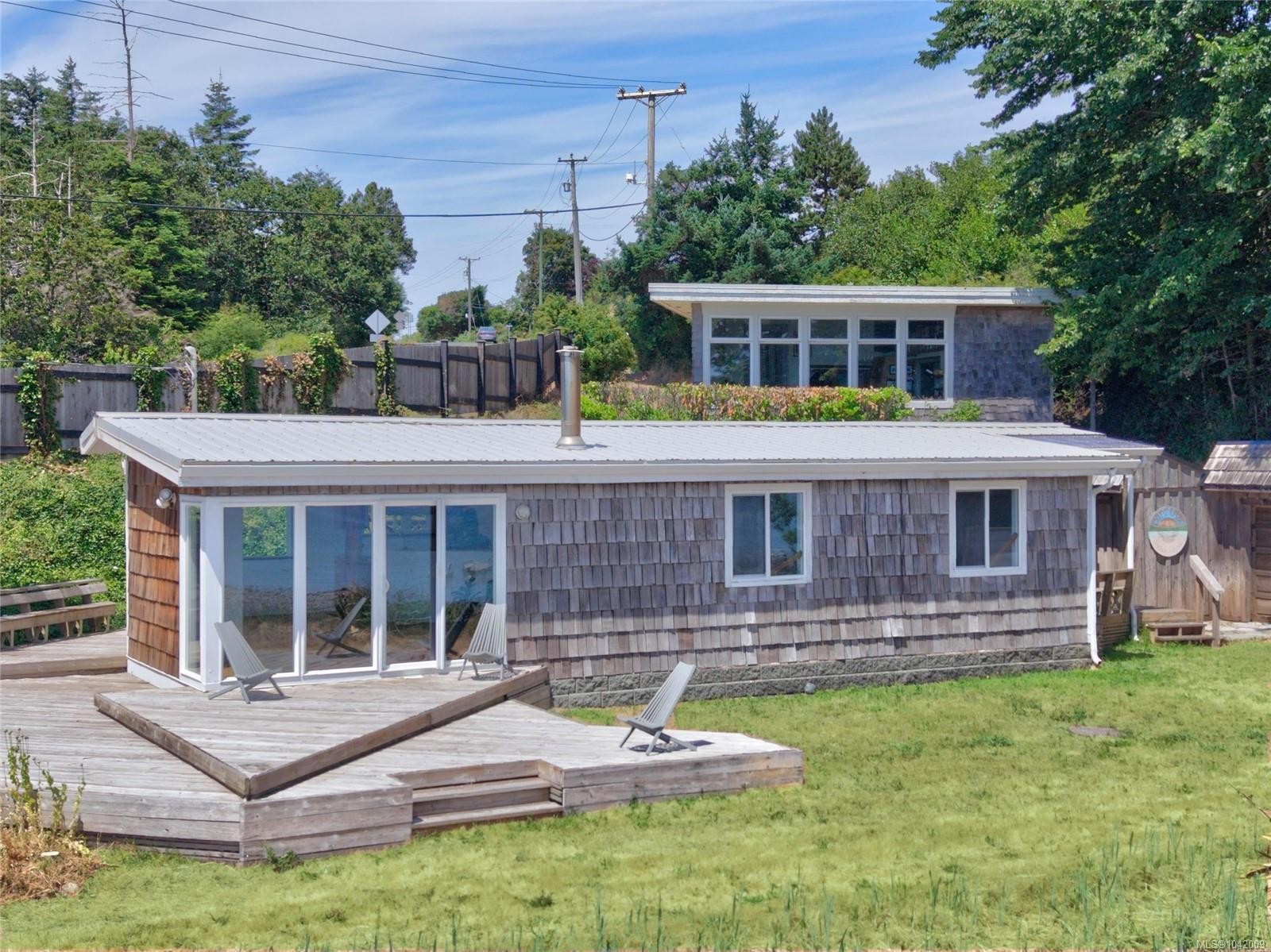343 Lazo Rd, Comox, BC
