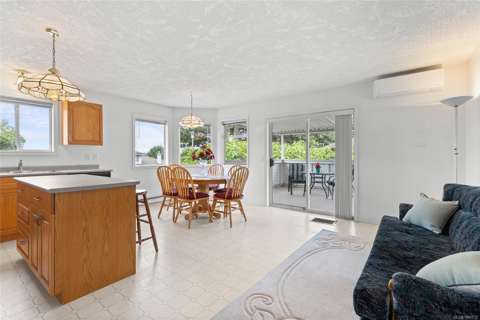 1004 Adeline Pl, Saanich, BC