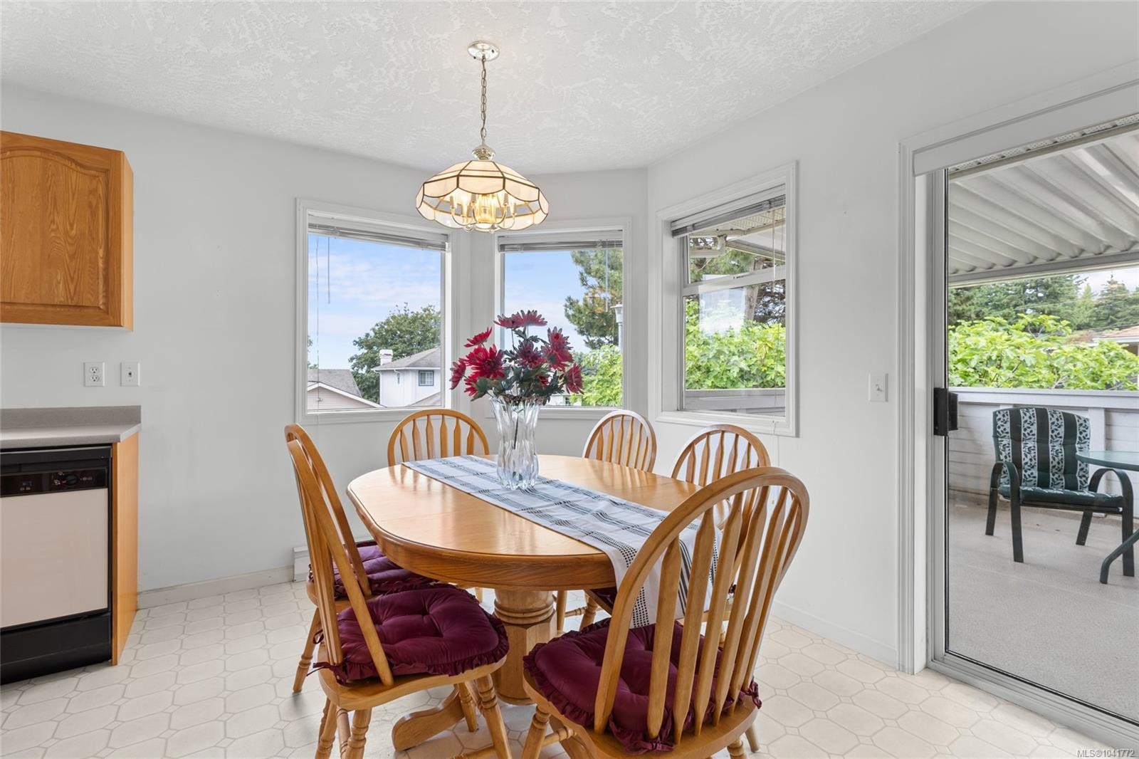 1004 Adeline Pl, Saanich, BC