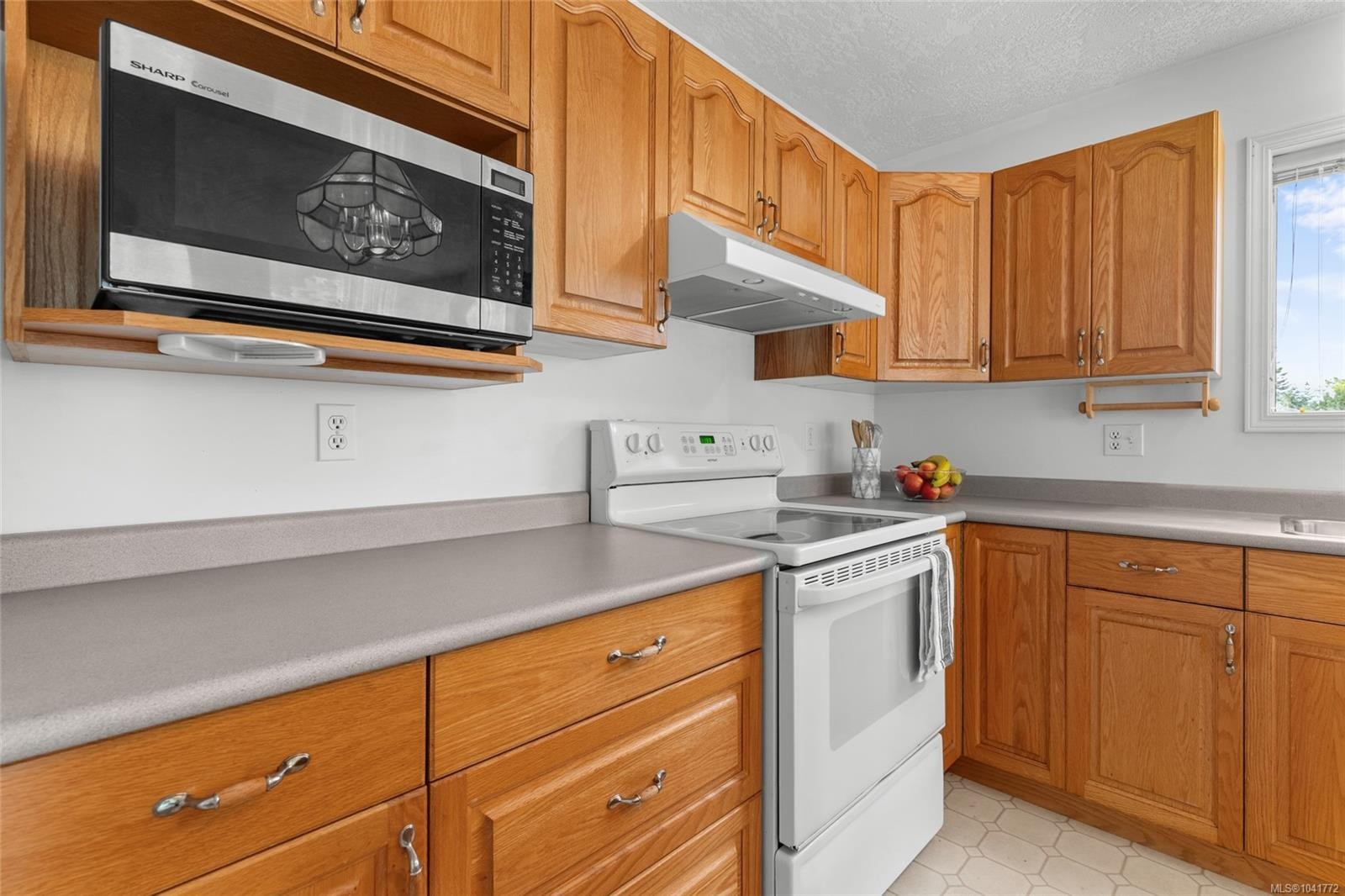 1004 Adeline Pl, Saanich, BC