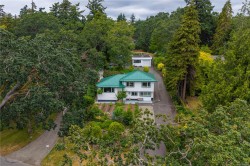 628 Fernhill Rd Esquimalt, BC V9A 4Y9