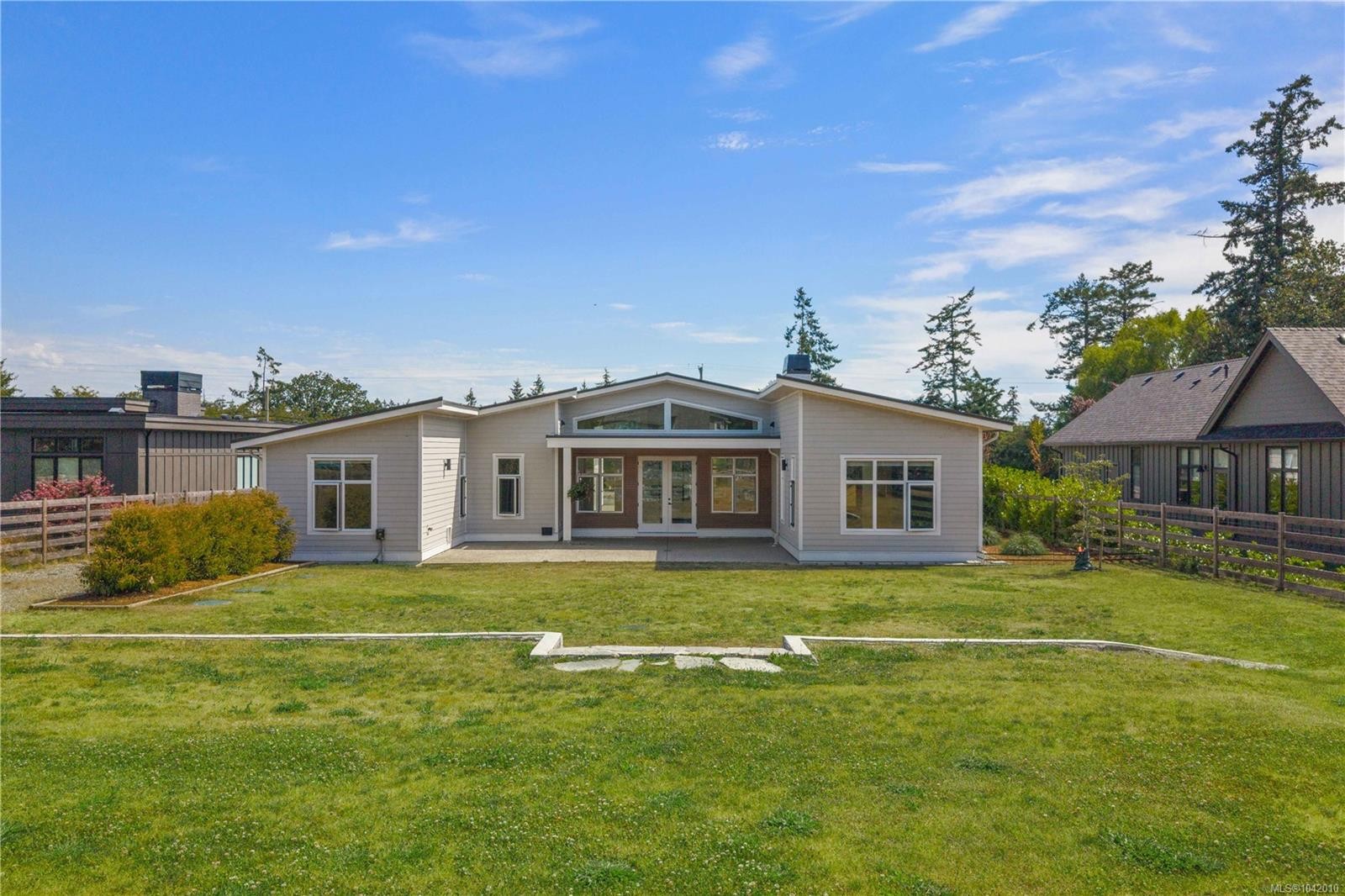 846 Birch Rd, North Saanich, BC