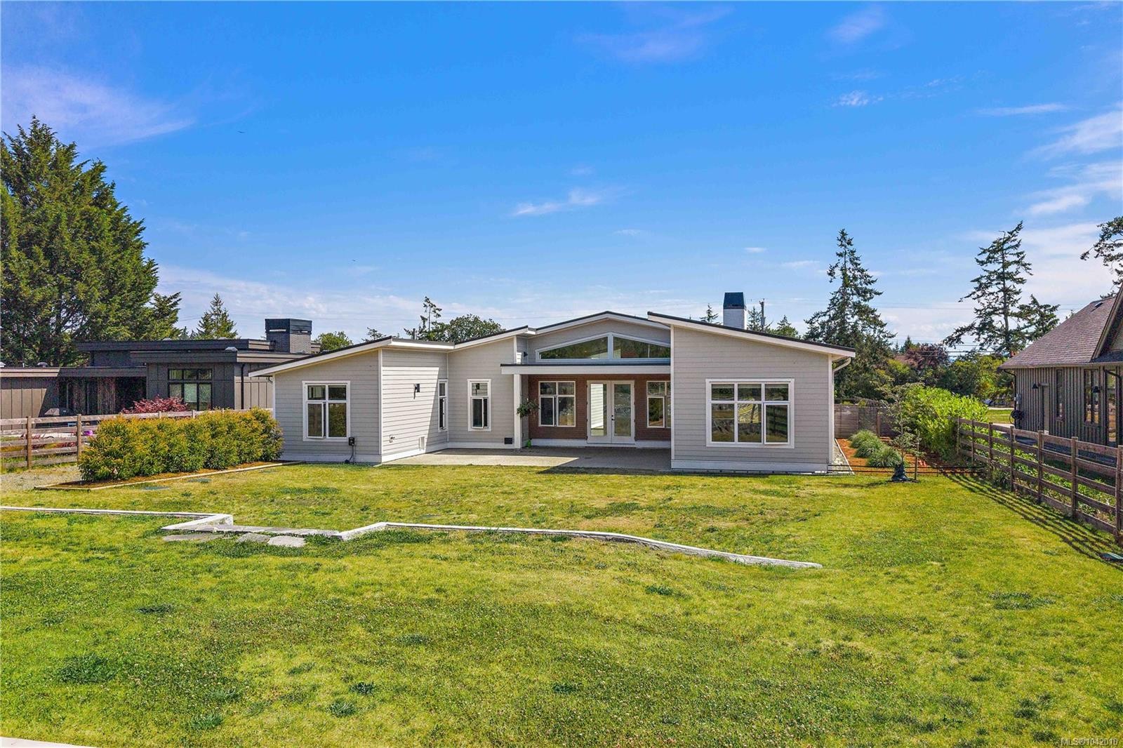 846 Birch Rd, North Saanich, BC