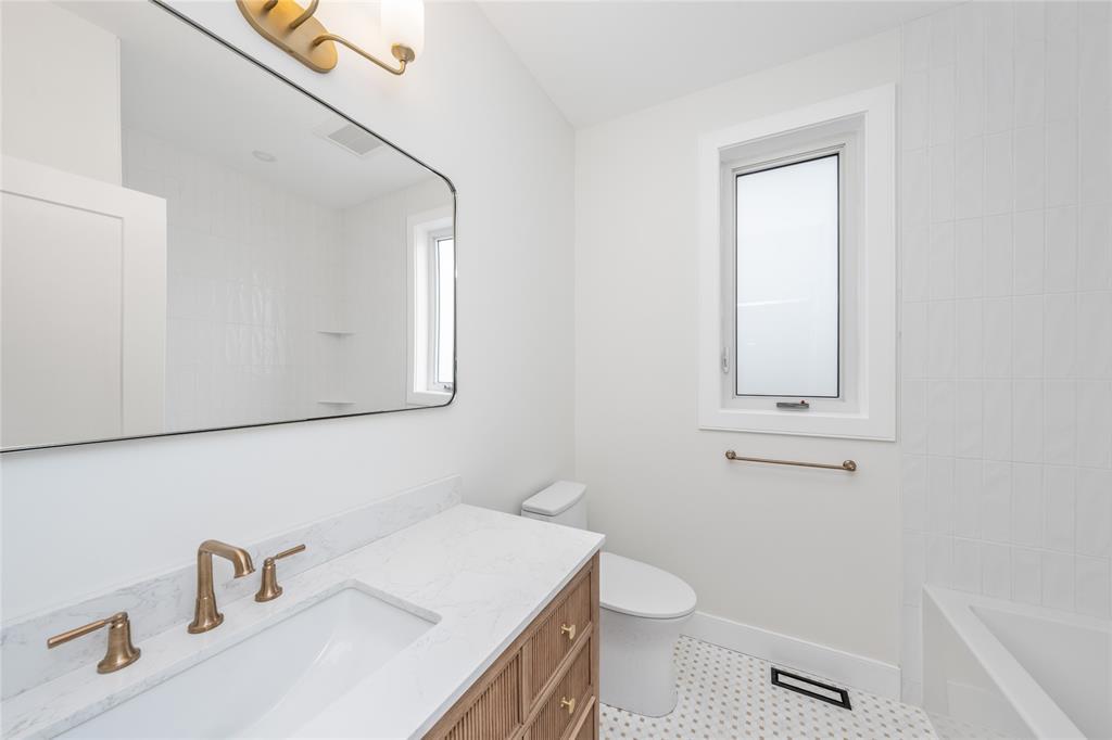3499 Paul Crescent, Plympton-Wyoming, ON