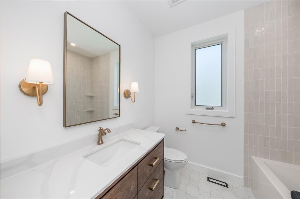 3503 Paul Crescent, Plympton-Wyoming, ON