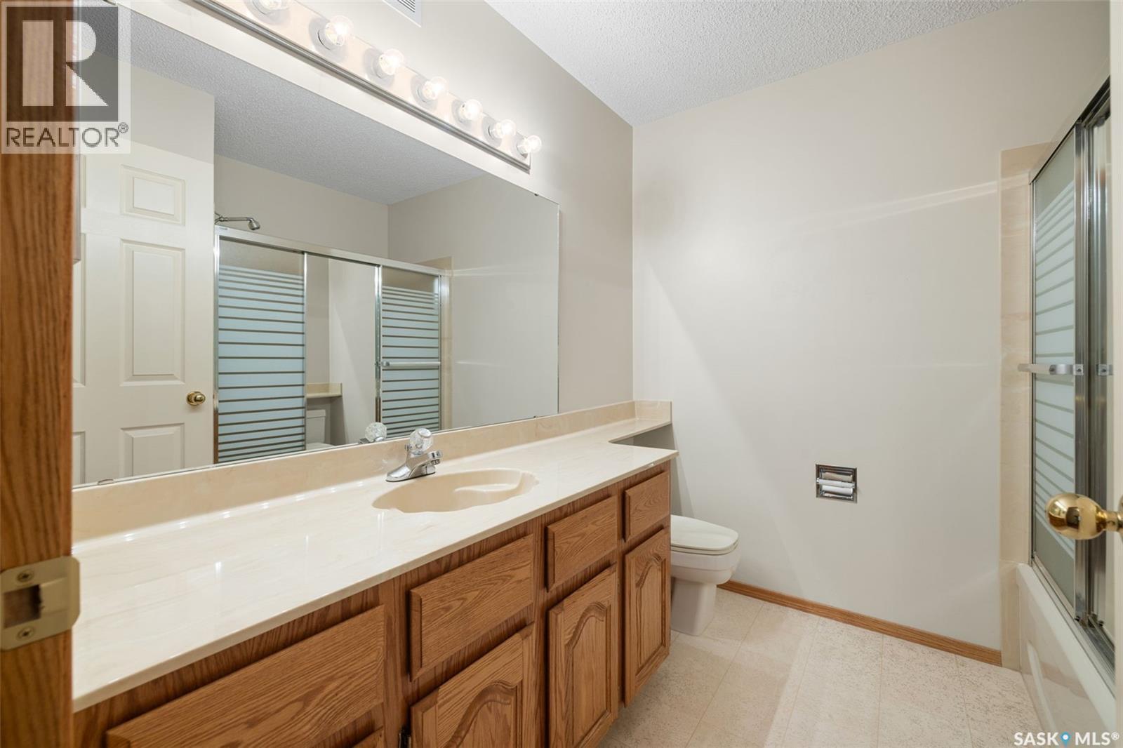 3054 Wascana Glen, Regina, SK