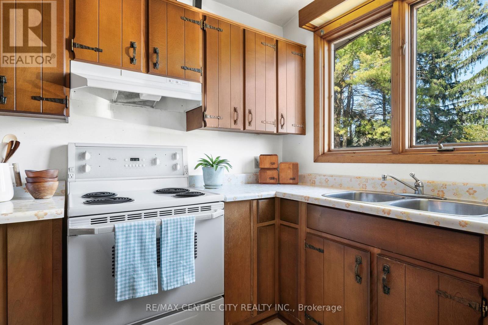 23171 Talbot Line, West Elgin, ON
