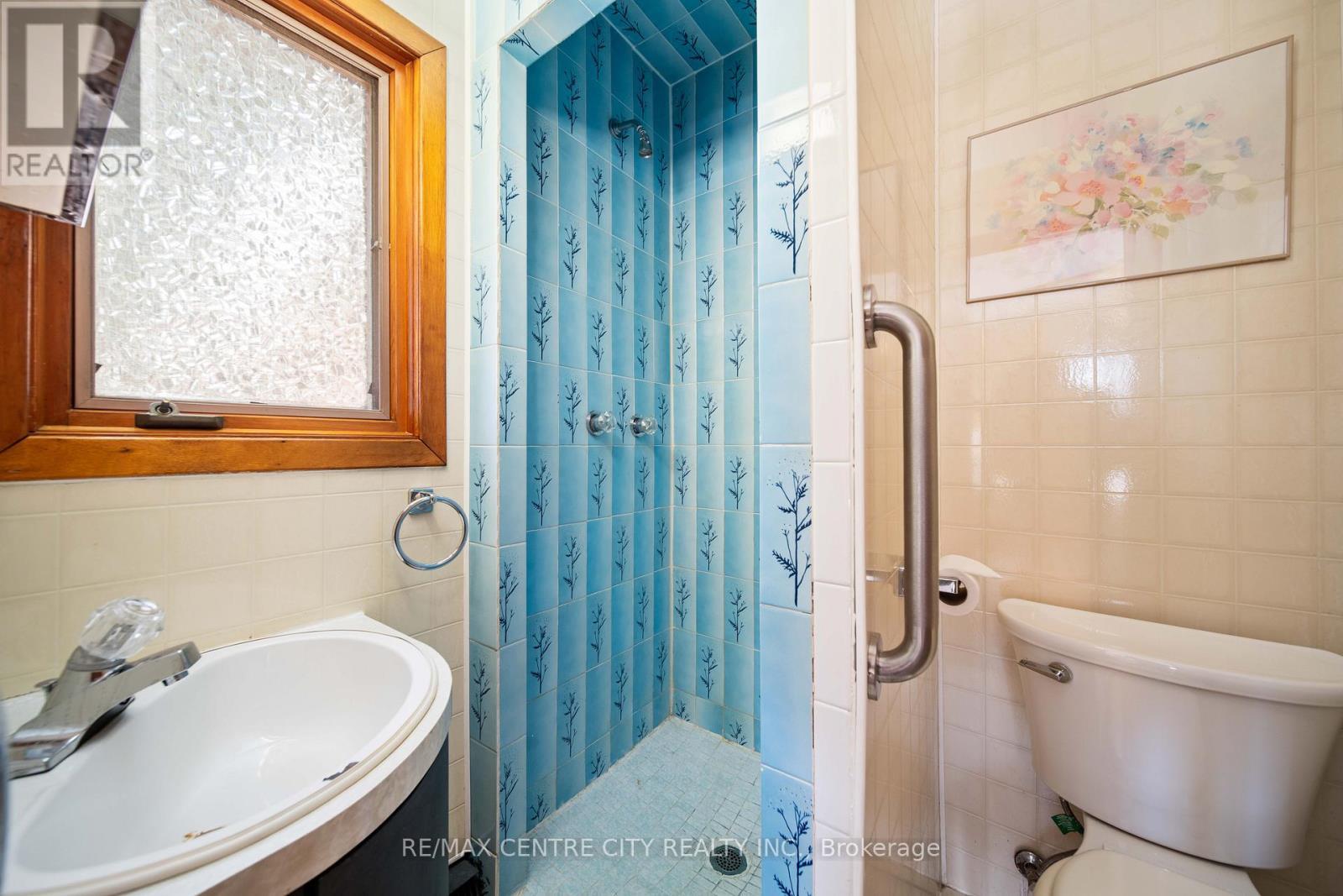 3pc Ensuite Bathroom - 23171 Talbot Line, West Elgin, ON