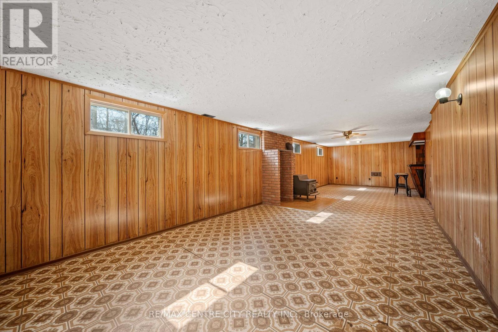 Spacious Rec Room - 23171 Talbot Line, West Elgin, ON