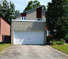 243 HICKLING TRAIL Barrie, ON L4M 5W9
