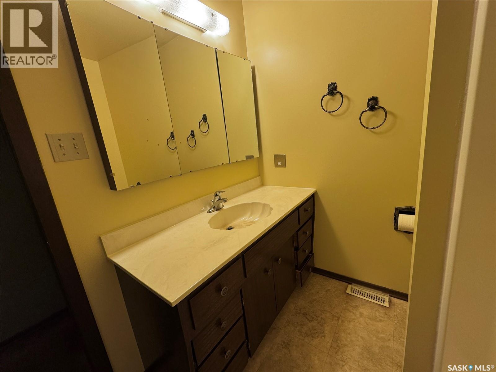 260 Battleford Trail, Swift Current, SK