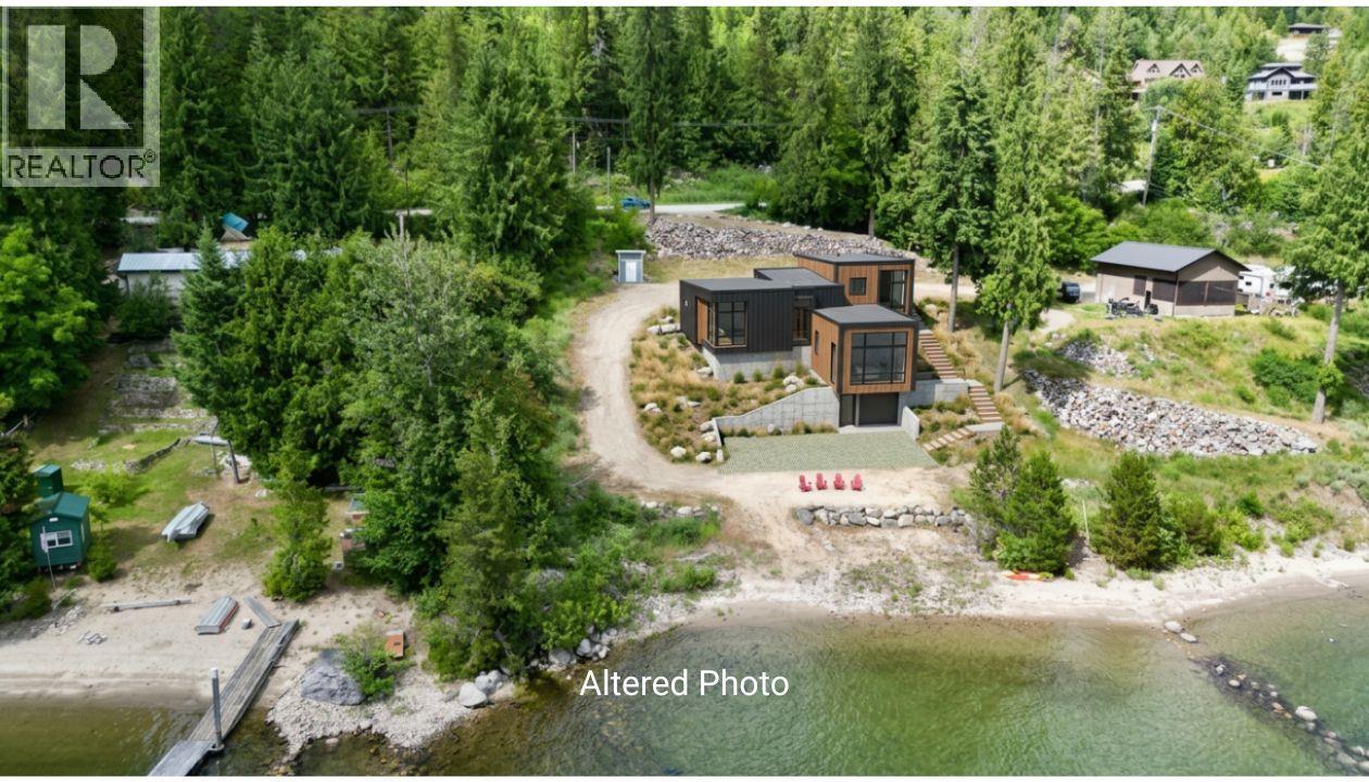 6736 3A Highway, Nelson, BC