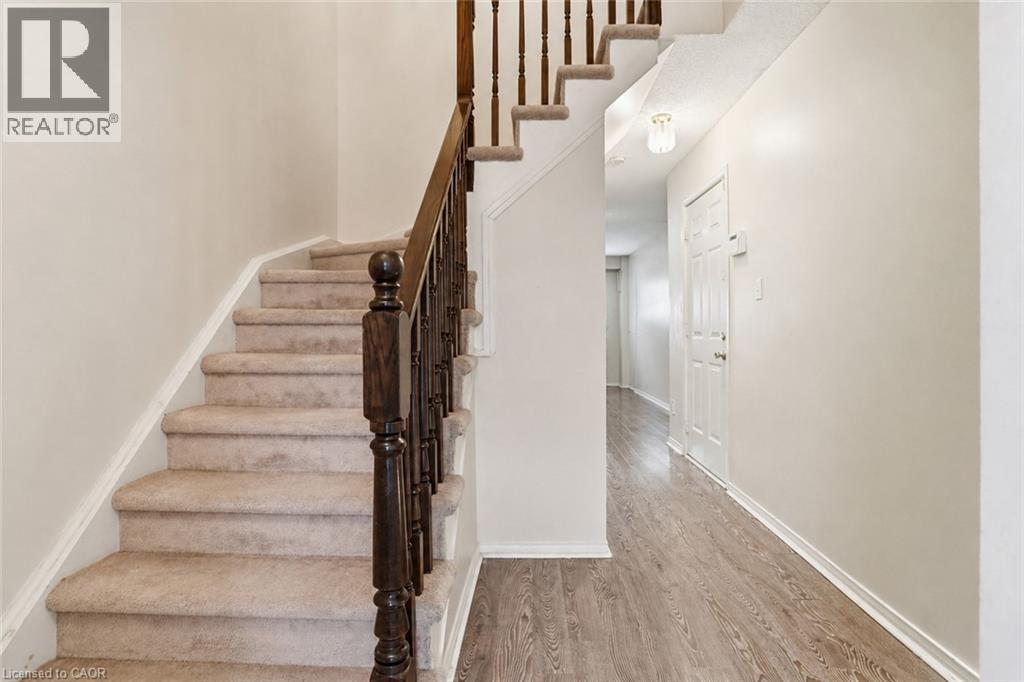 565 Rymal Road E Unit# 2, Hamilton, ON - Indoor Photo Showing Other Room