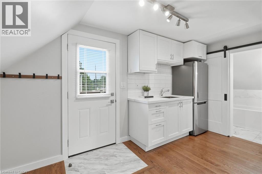 410 Beach Boulevard, Hamilton, ON