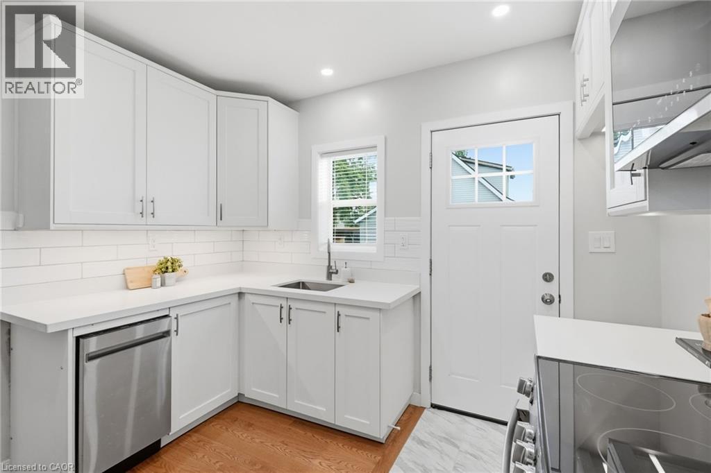 410 Beach Boulevard, Hamilton, ON