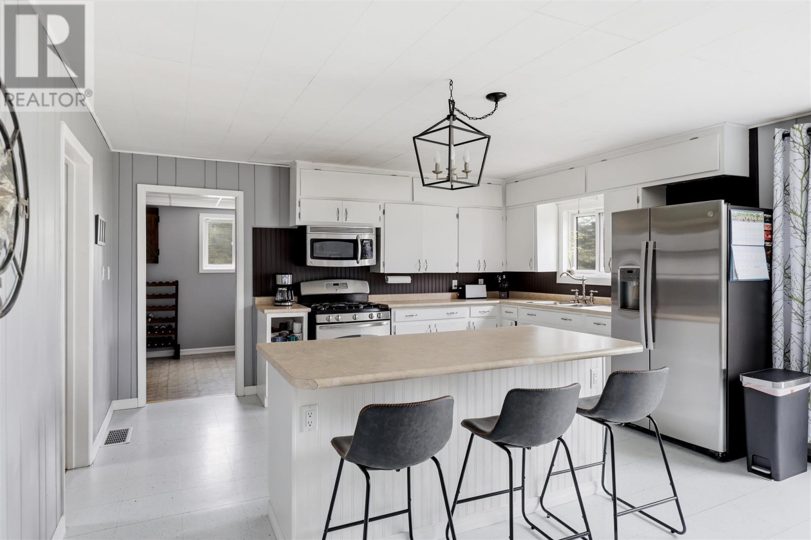 608 Robb Rd, Blind River, ON