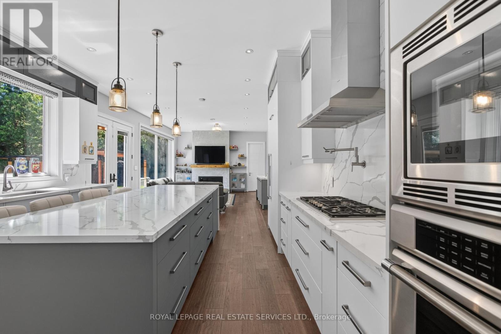 1568 Broadmoor Avenue, Mississauga, ON