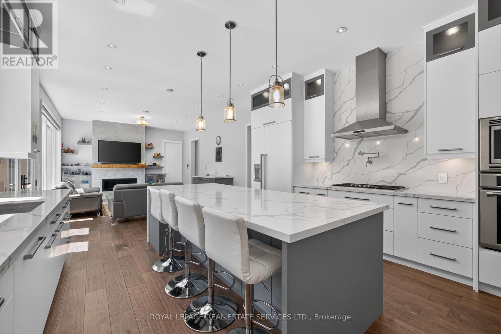 1568 Broadmoor Avenue, Mississauga, ON