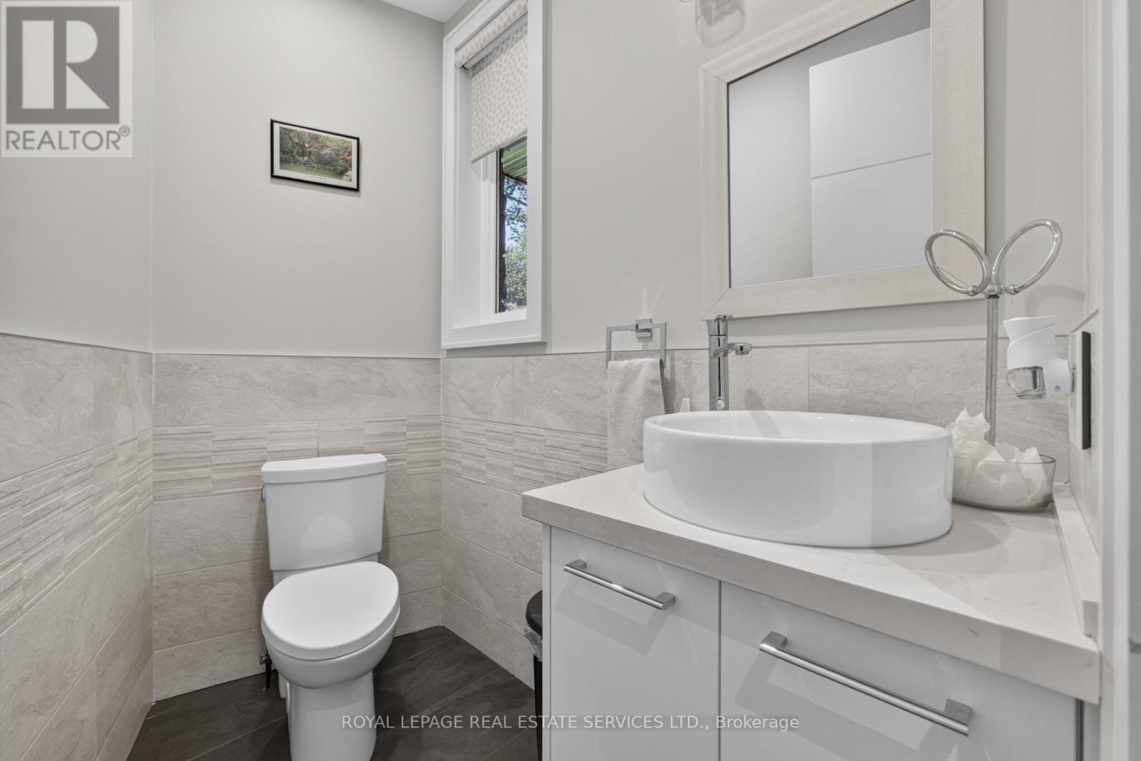 1568 Broadmoor Avenue, Mississauga, ON