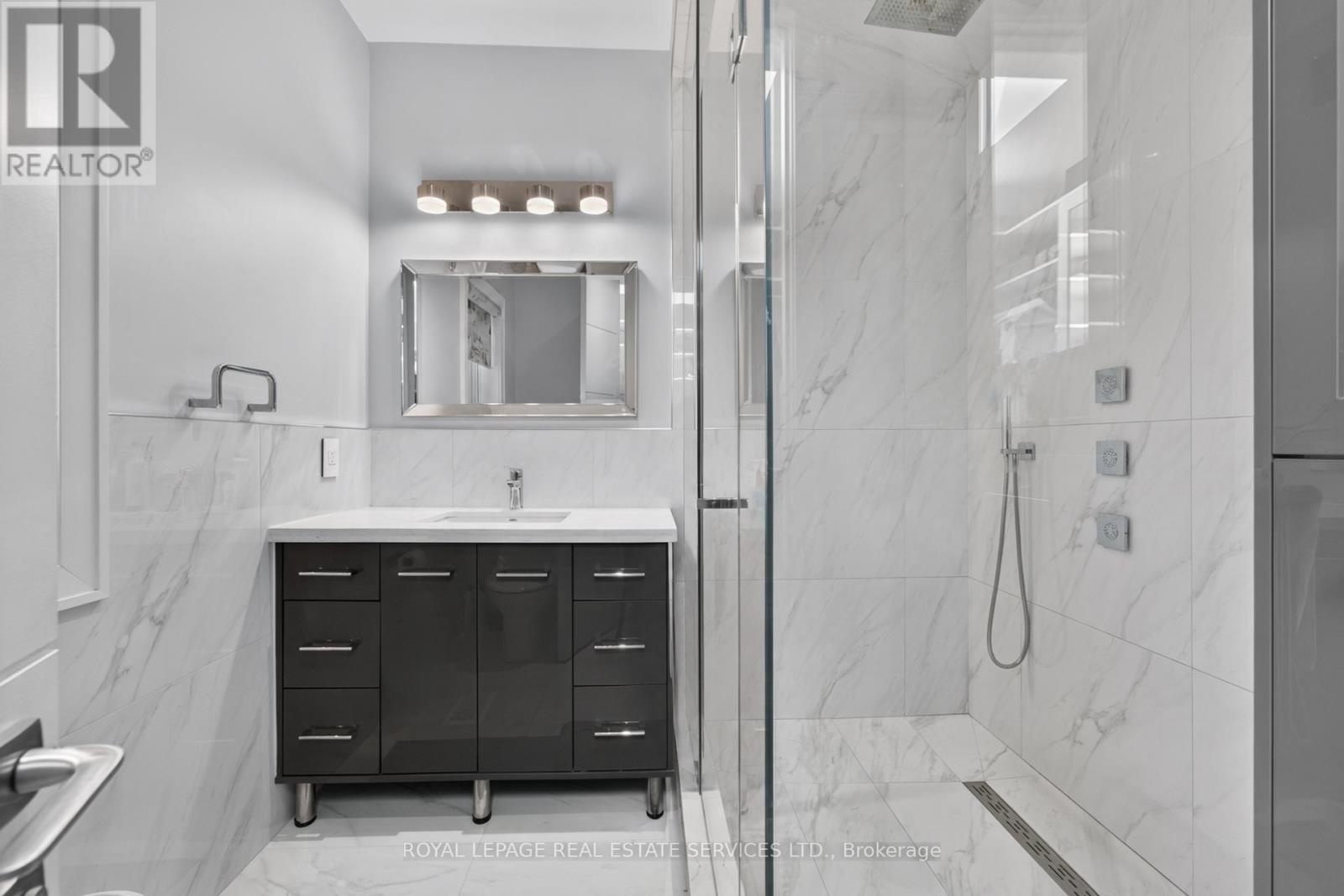 1568 Broadmoor Avenue, Mississauga, ON