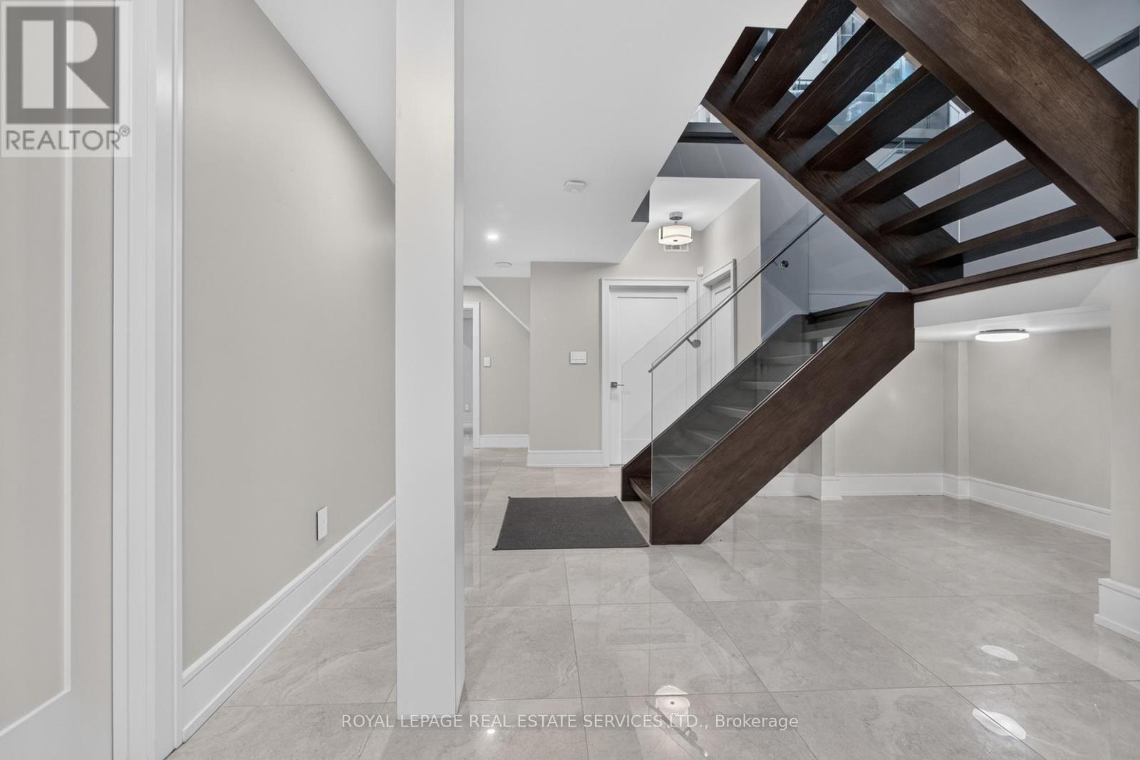 1568 Broadmoor Avenue, Mississauga, ON