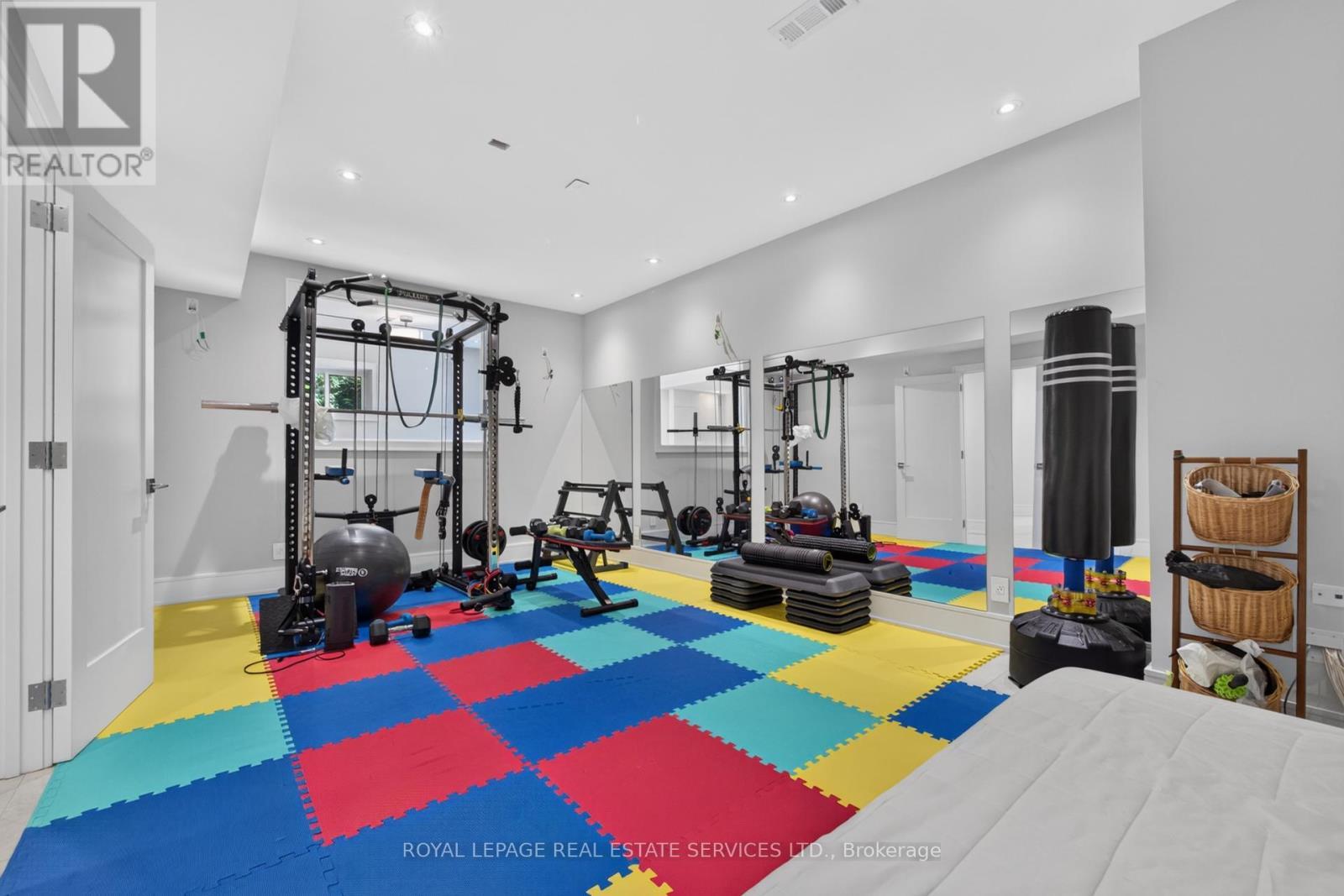 1568 Broadmoor Avenue, Mississauga, ON
