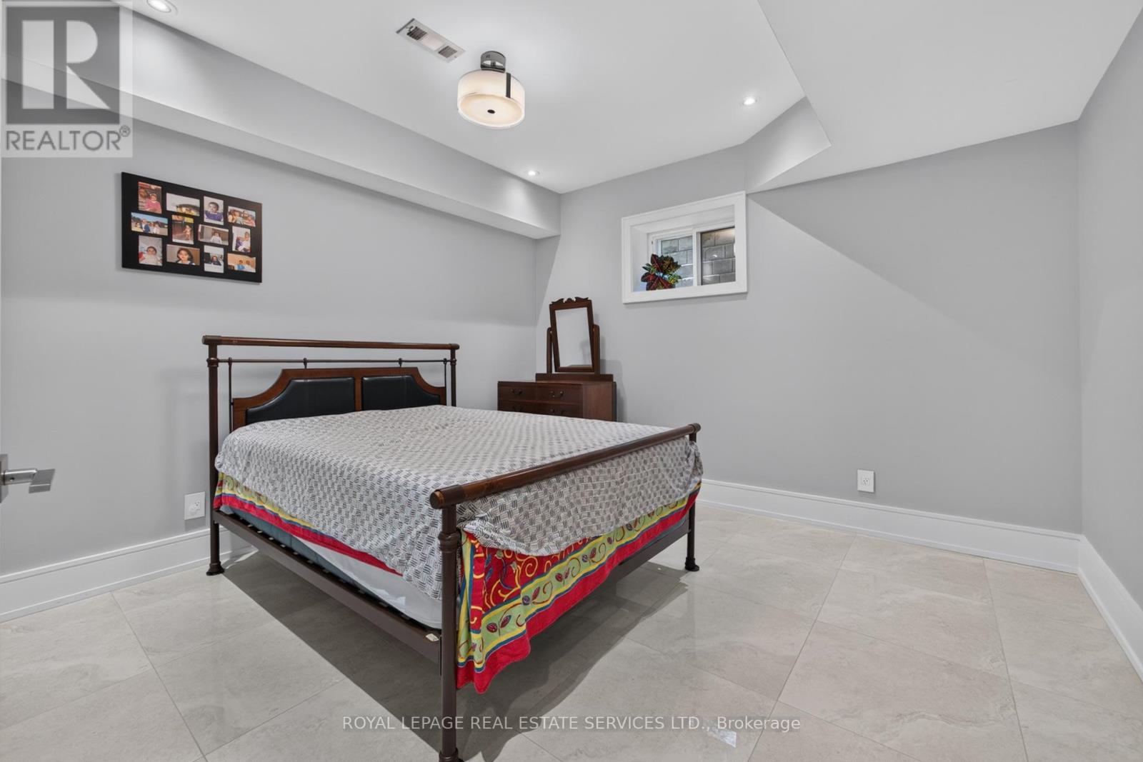 1568 Broadmoor Avenue, Mississauga, ON