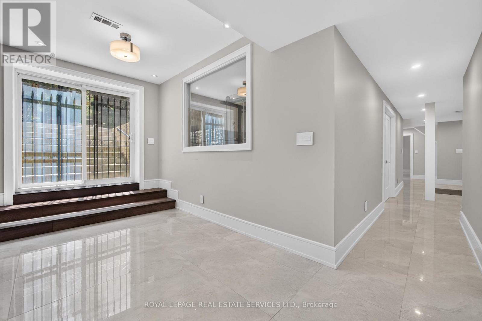 1568 Broadmoor Avenue, Mississauga, ON