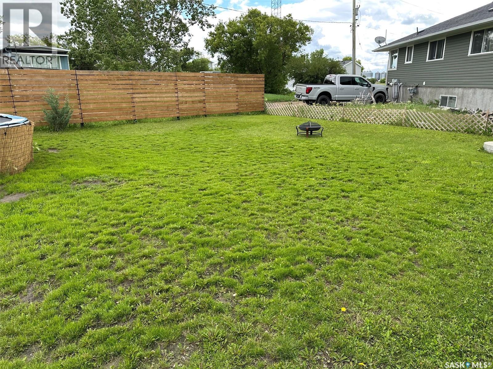 344 Young Street, Macoun, SK - Outdoor