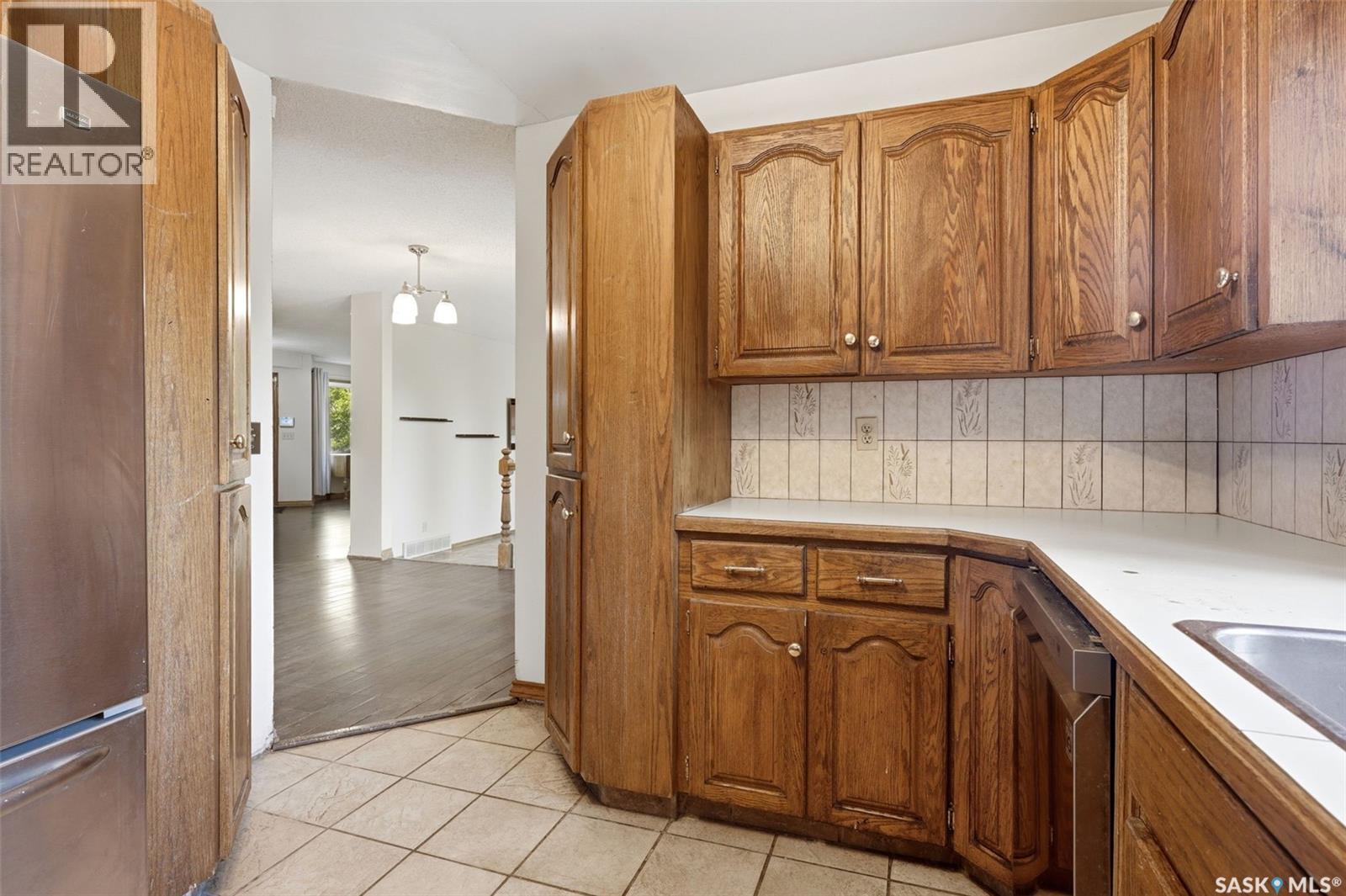 6703 Maplecrest Place, Regina, SK