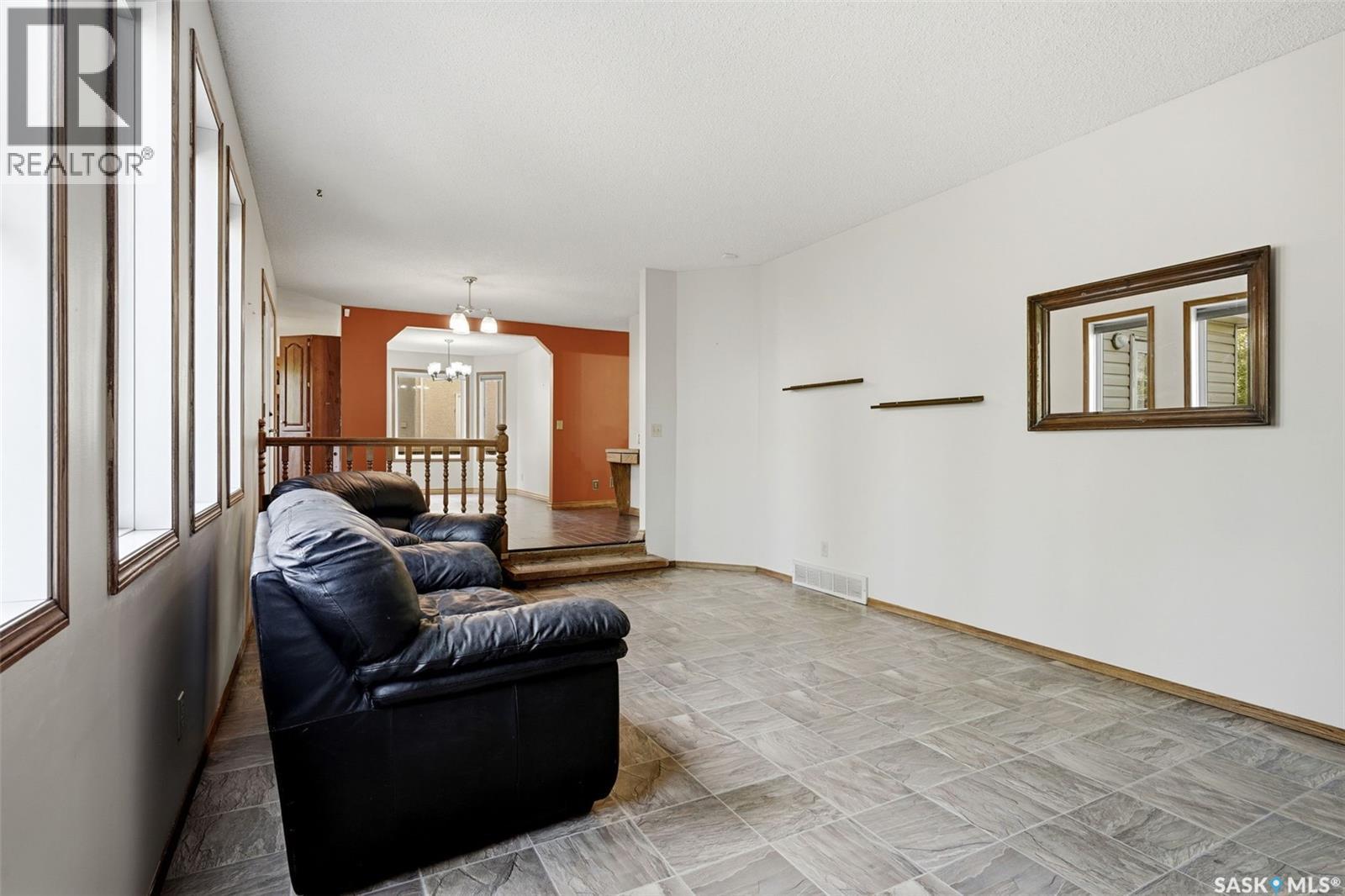 6703 Maplecrest Place, Regina, SK