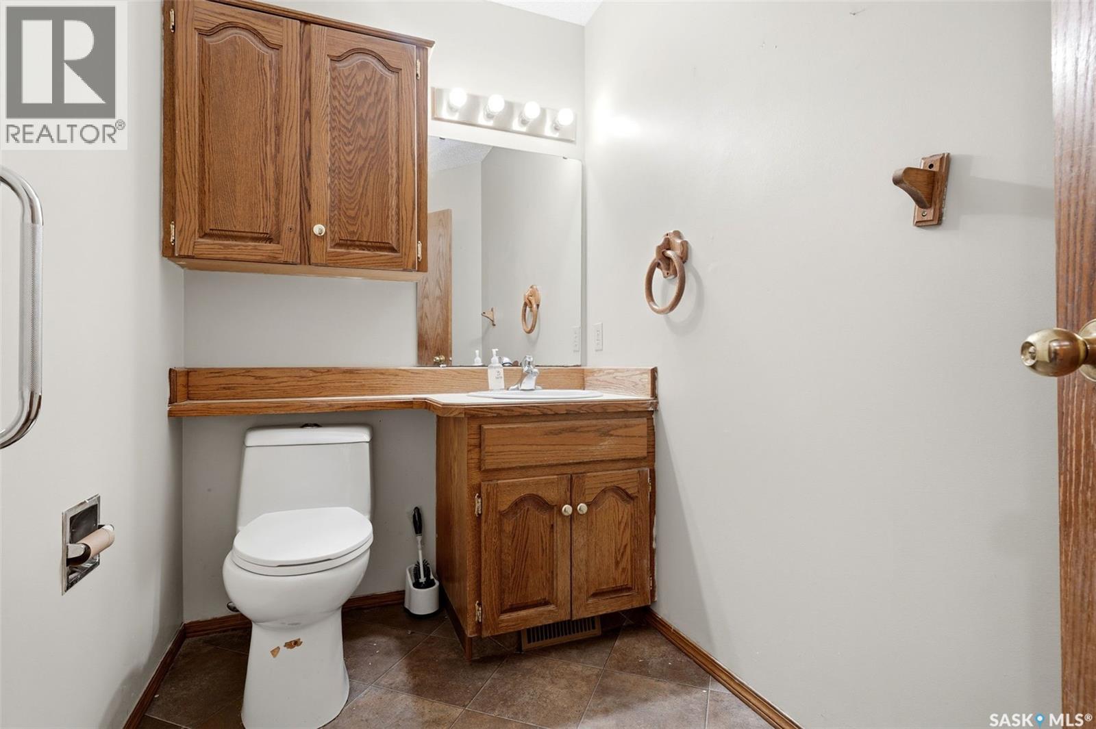 6703 Maplecrest Place, Regina, SK