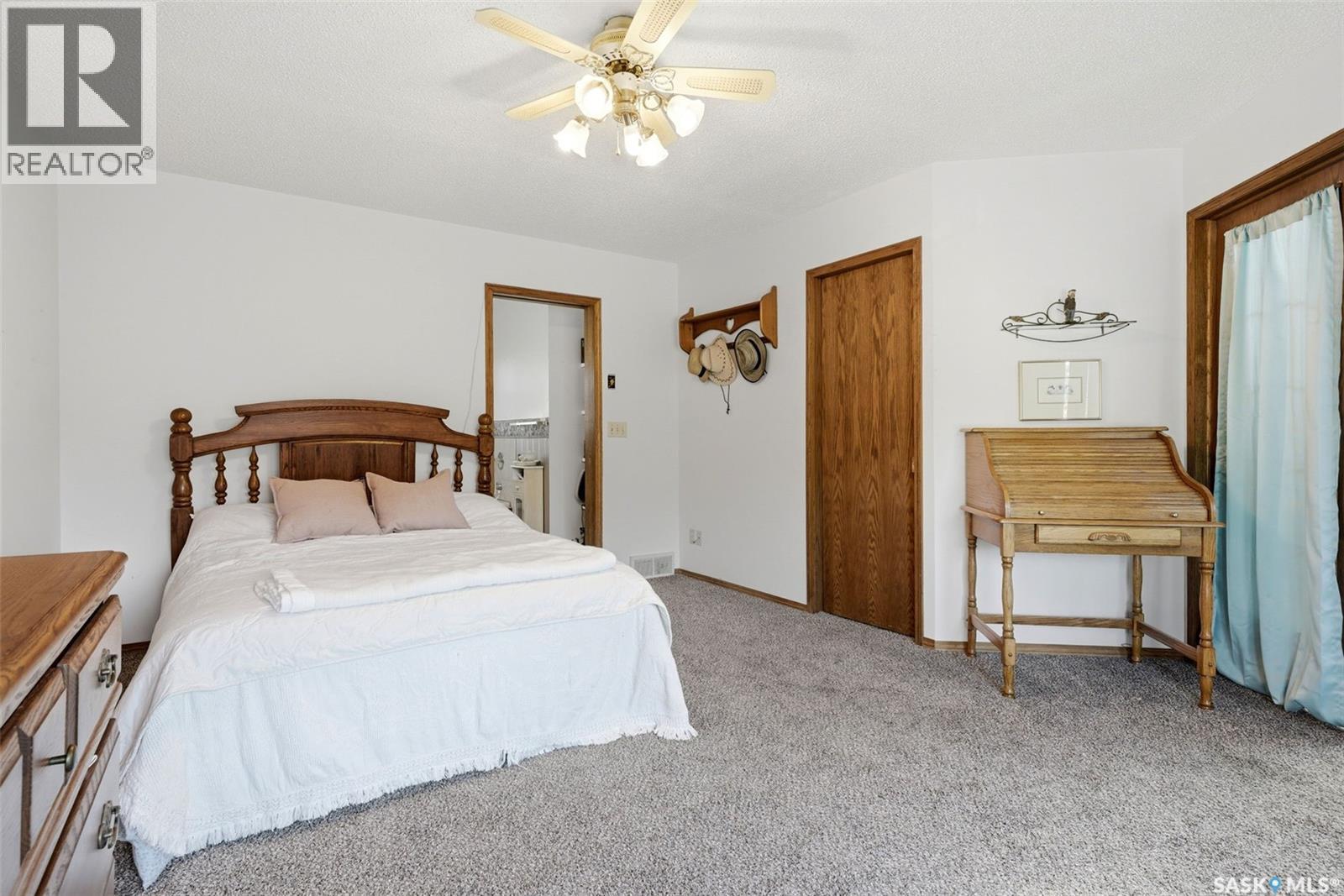 6703 Maplecrest Place, Regina, SK